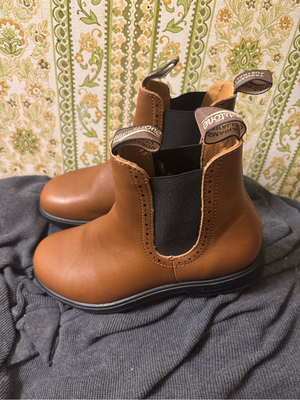 Blundstone Brown Leather Chelsea Boots